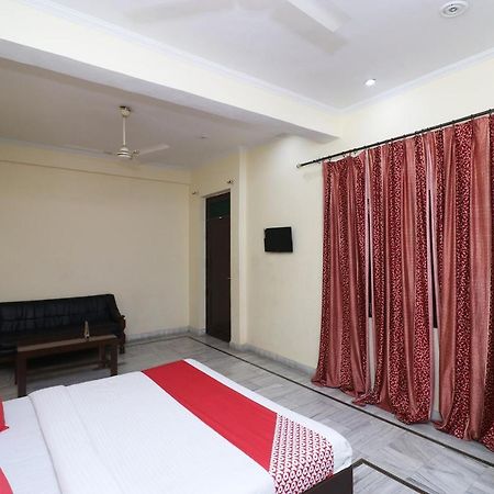 בארילי Oyo Hotel Ayaan מראה חיצוני תמונה
