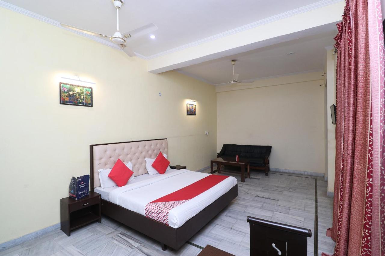 בארילי Oyo Hotel Ayaan מראה חיצוני תמונה