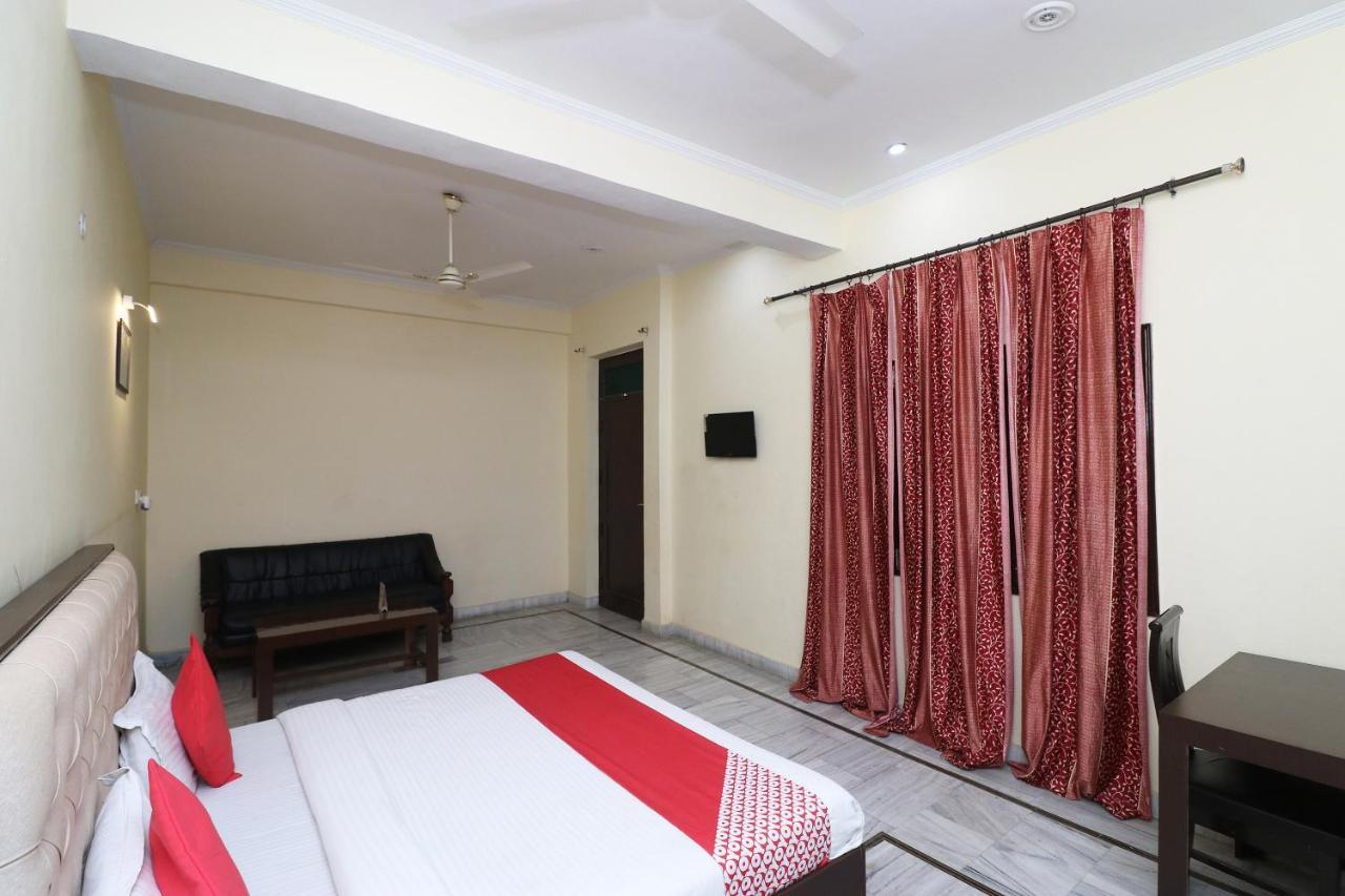 בארילי Oyo Hotel Ayaan מראה חיצוני תמונה