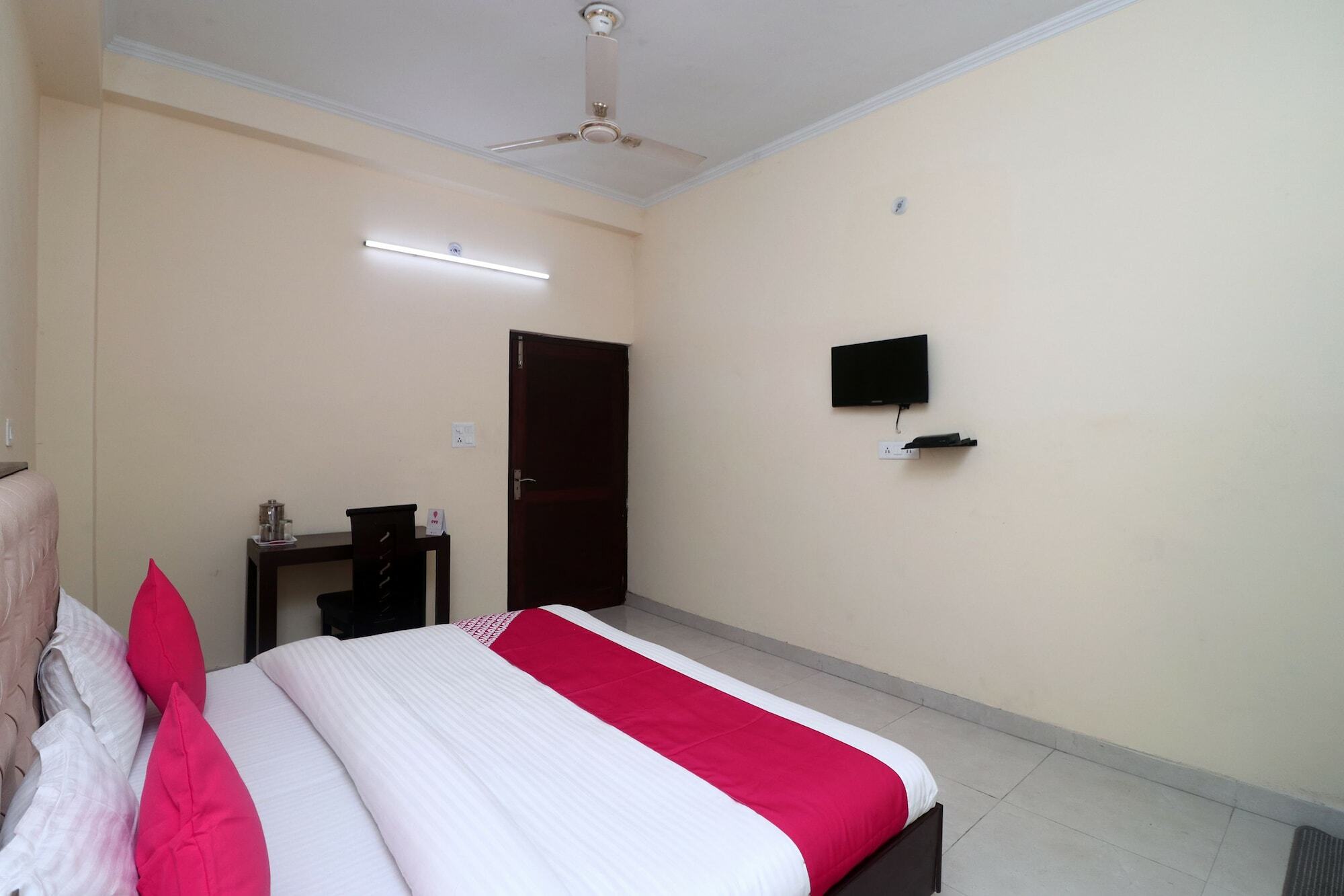 בארילי Oyo Hotel Ayaan מראה חיצוני תמונה