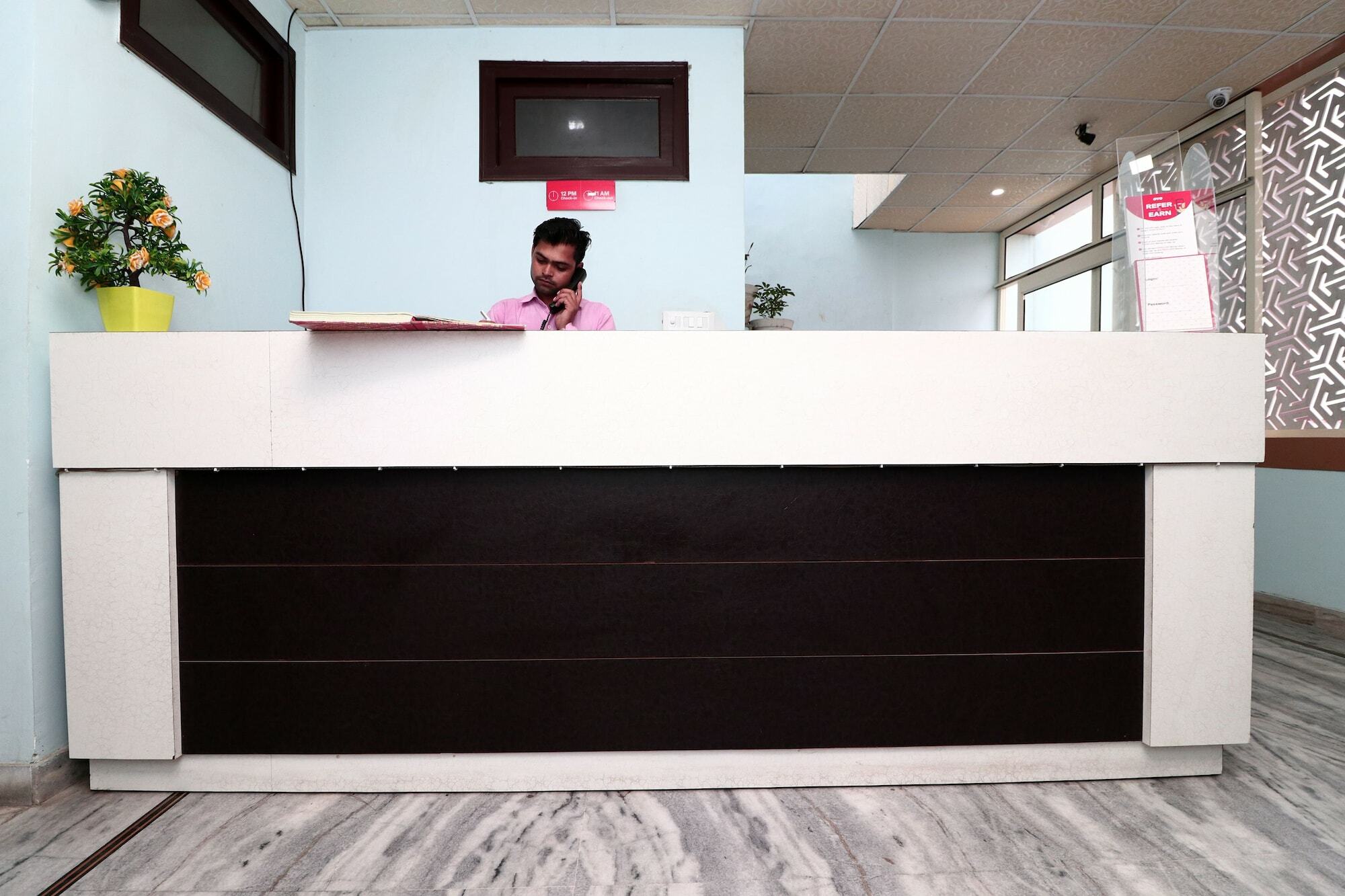 בארילי Oyo Hotel Ayaan מראה חיצוני תמונה